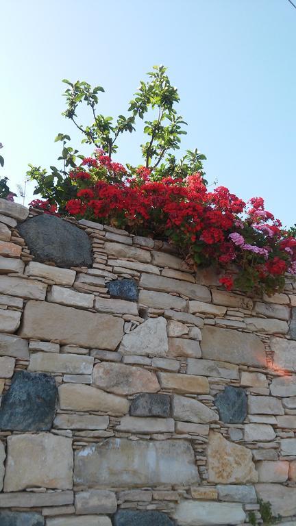 Blue Cottage Apsiou Exterior photo
